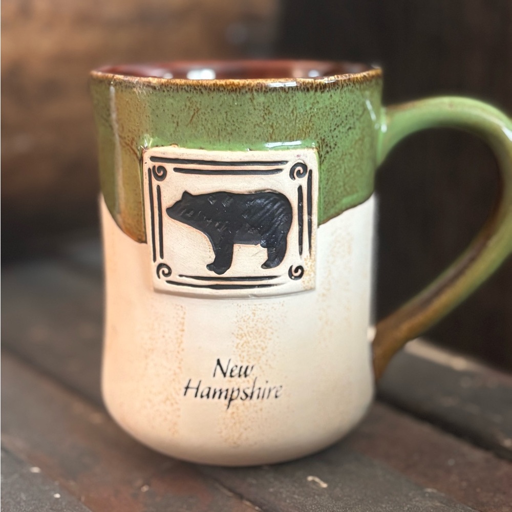 New Hampshire Green and Cream Bear Mug